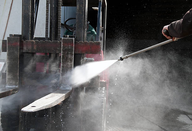 Best Concrete Pressure Washing  in Clinton, OH